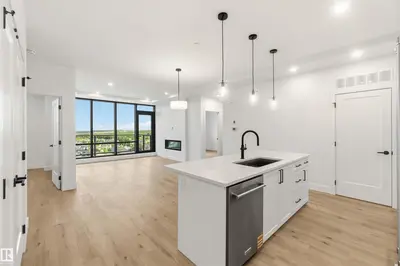 Interior photo 2 of #1020 260 Bellerose DR