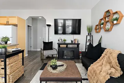 Interior photo 4 of 7562 ELLESMERE WY
