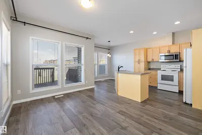 Interior photo 2 of 7562 ELLESMERE WY