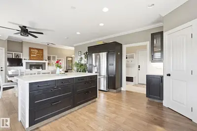Interior photo 2 of 54517 RGE ROAD 242