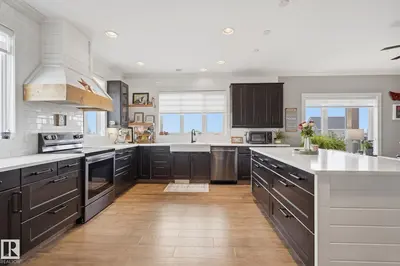 Interior photo 3 of 54517 RGE ROAD 242