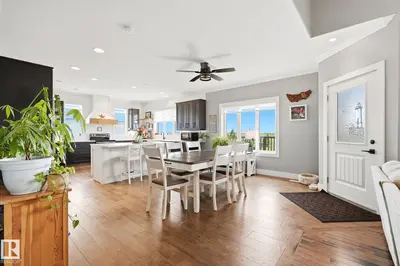 Interior photo 4 of 54517 RGE ROAD 242