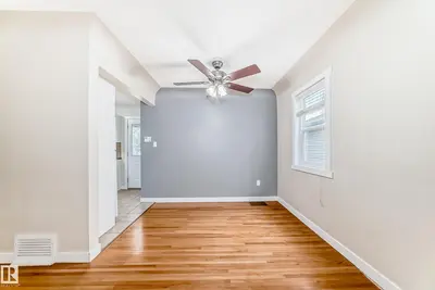 Interior photo 2 of 