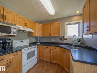 Interior photo 2 of 129 REGENCY DR