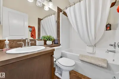 Interior photo 2 of 100 NAPOLEON CR
