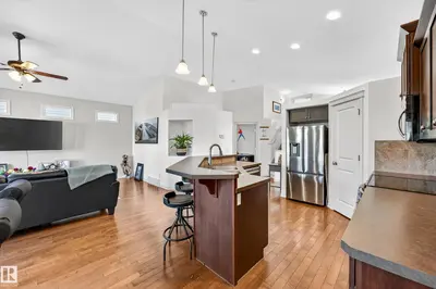 Interior photo 1 of 100 NAPOLEON CR