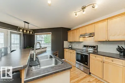 Interior photo 2 of 996 REGENCY DR