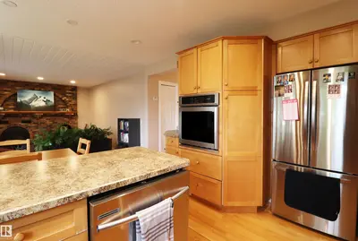 Interior photo 2 of 6 MARLBORO PL