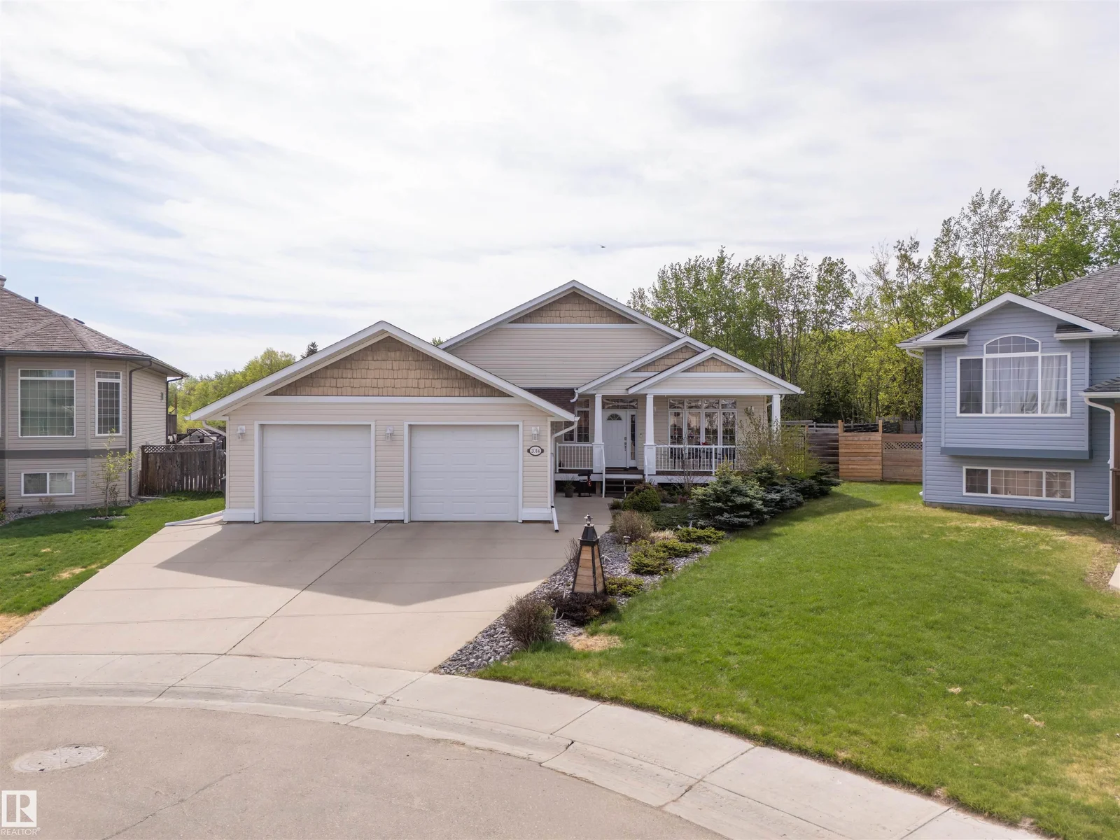 2014 6 ST, Cold Lake - 5 bedroom Detached Single Family for sale
