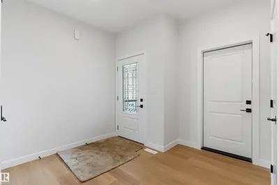 Interior photo 1 of 29 AXELWOOD CR