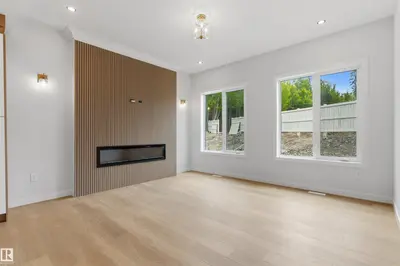 Interior photo 2 of 29 AXELWOOD CR