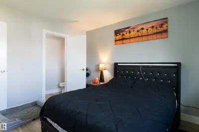 Interior photo 2 of 7115 39A AV NW