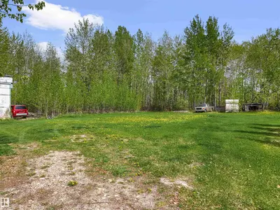 Interior photo 4 of 48115 RGE RD 61