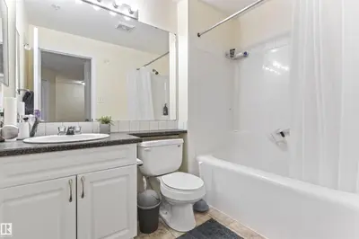Interior photo 4 of #117 111 EDWARDS DR SW