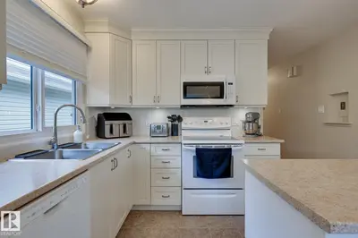 Interior photo 4 of 7527 78 AV NW