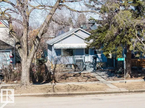 8736 76 AV NW, Edmonton - $447,900