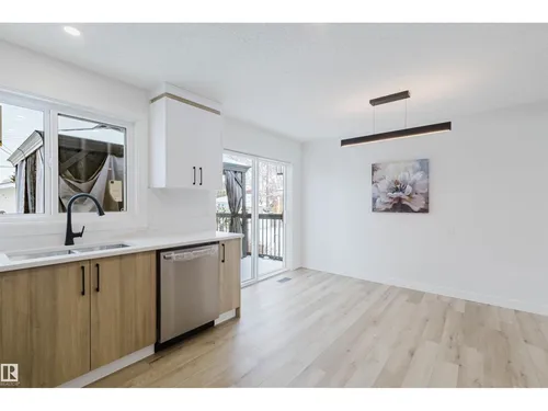 11528 42 AV NW, Edmonton - $579,000