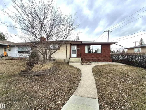 11440 44A AV NW, Edmonton - $438,000
