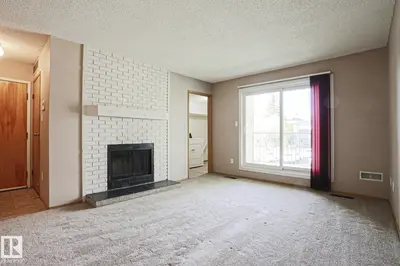 Interior photo 1 of 