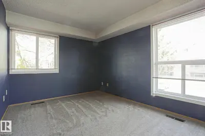 Interior photo 4 of 