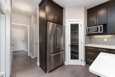 Interior photo 3 of 12 FOSBURY LI