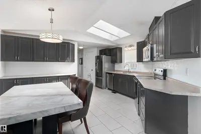 Interior photo 2 of 1661 Jubilee Crescent