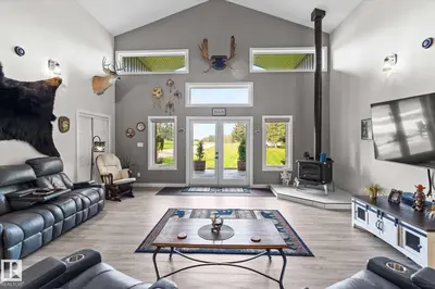 Interior photo 3 of 54205 Rge Rd 20