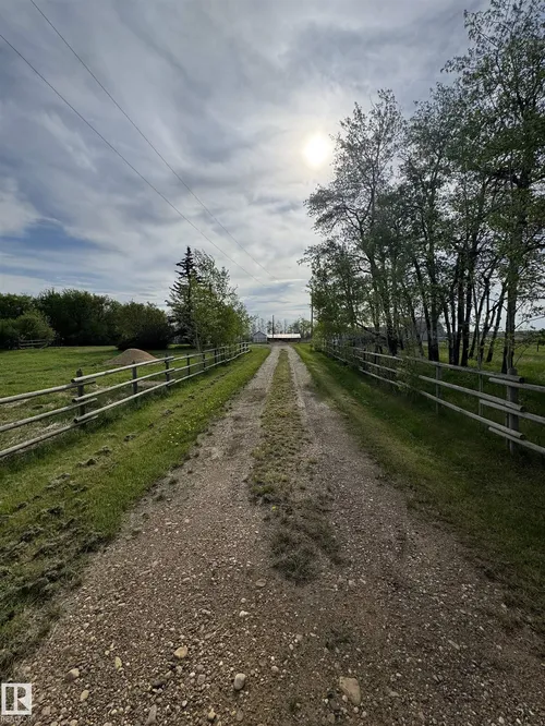 59235 RANGE ROAD 193, Rural Smoky Lake County - $185,000