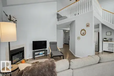 Interior photo 2 of #401 10827 85 AV NW