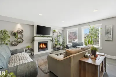 Interior photo 2 of 5430 Edworthy WY NW