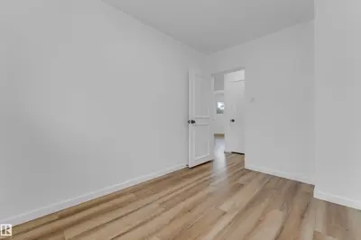 Interior photo 3 of 