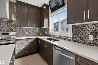 Interior photo 4 of 8607 MAYDAY WD SW