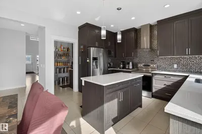 Interior photo 2 of 8607 MAYDAY WD SW