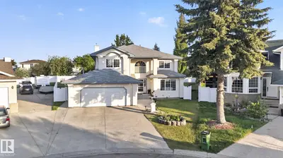 Interior photo 1 of 4615 43A AV NW
