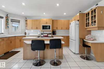 Interior photo 4 of 4615 43A AV NW