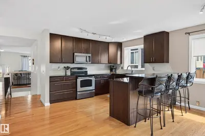 Interior photo 4 of 5 WILLOWBROOK CR