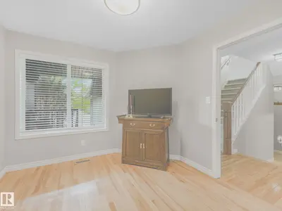 Interior photo 2 of 