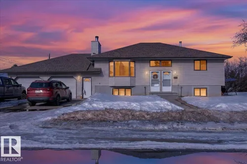 13304 130 AV NW, Edmonton - $449,900