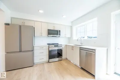 Interior photo 4 of 7032 ROSENTHAL DR NW