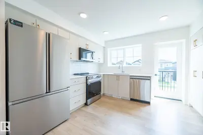Interior photo 2 of 7032 ROSENTHAL DR NW