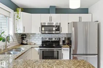 Interior photo 4 of #3 5134 MULLEN RD NW