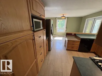 Interior photo 4 of 18 FLINT CR