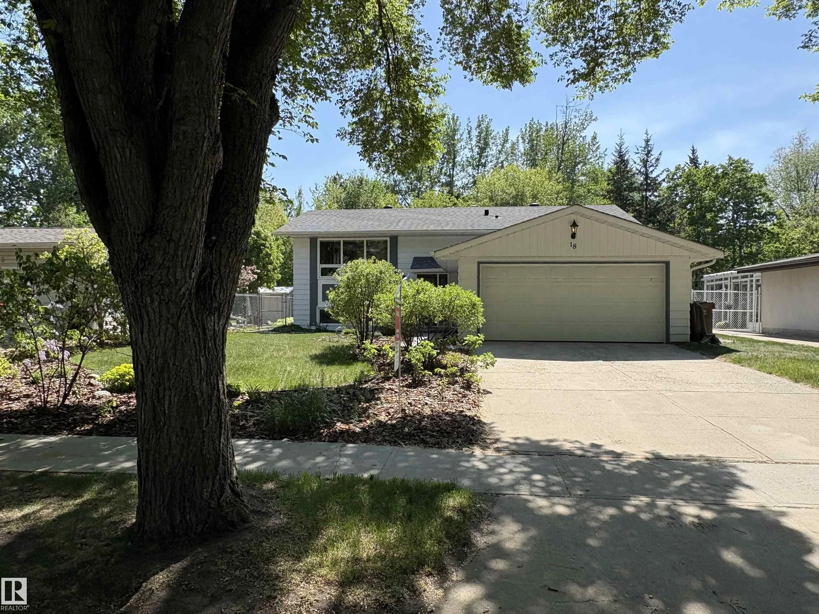 18 FLINT CR, St. Albert - 4 bedroom Detached Single Family for sale