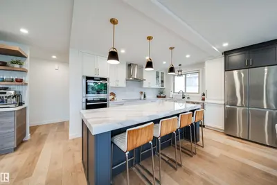 Interior photo 4 of 5431 113A ST NW