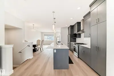 Interior photo 3 of 4005 HAWTHORN LINK LI SW