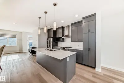 Interior photo 2 of 4005 HAWTHORN LINK LI SW