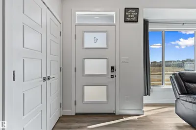 Interior photo 1 of 8046 KIRIAK LI SW