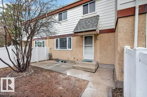 3E TWIN TC NW, Edmonton - $269,900