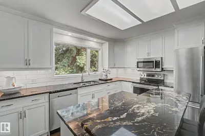 Interior photo 2 of 