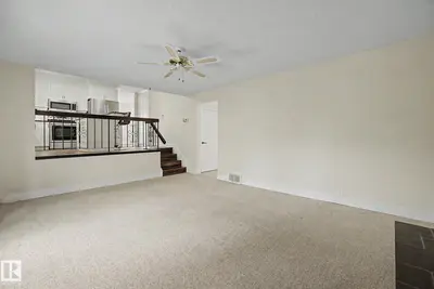 Interior photo 4 of 